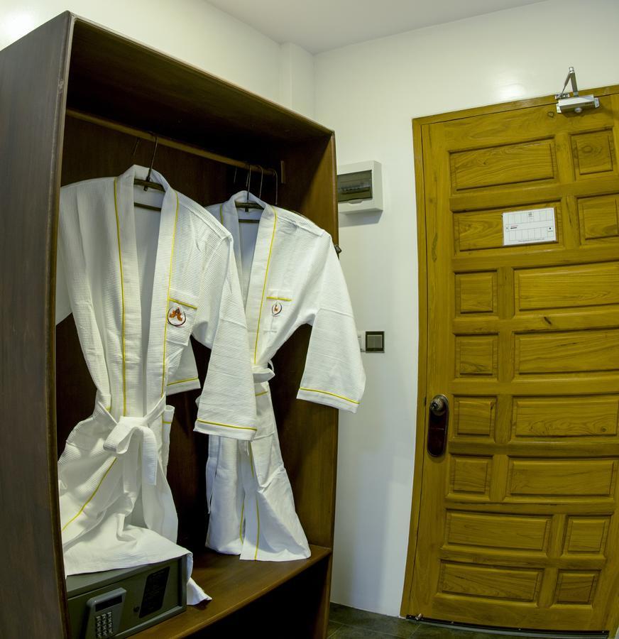 Yadanarpon Dynasty Hotel Mandalay Dış mekan fotoğraf