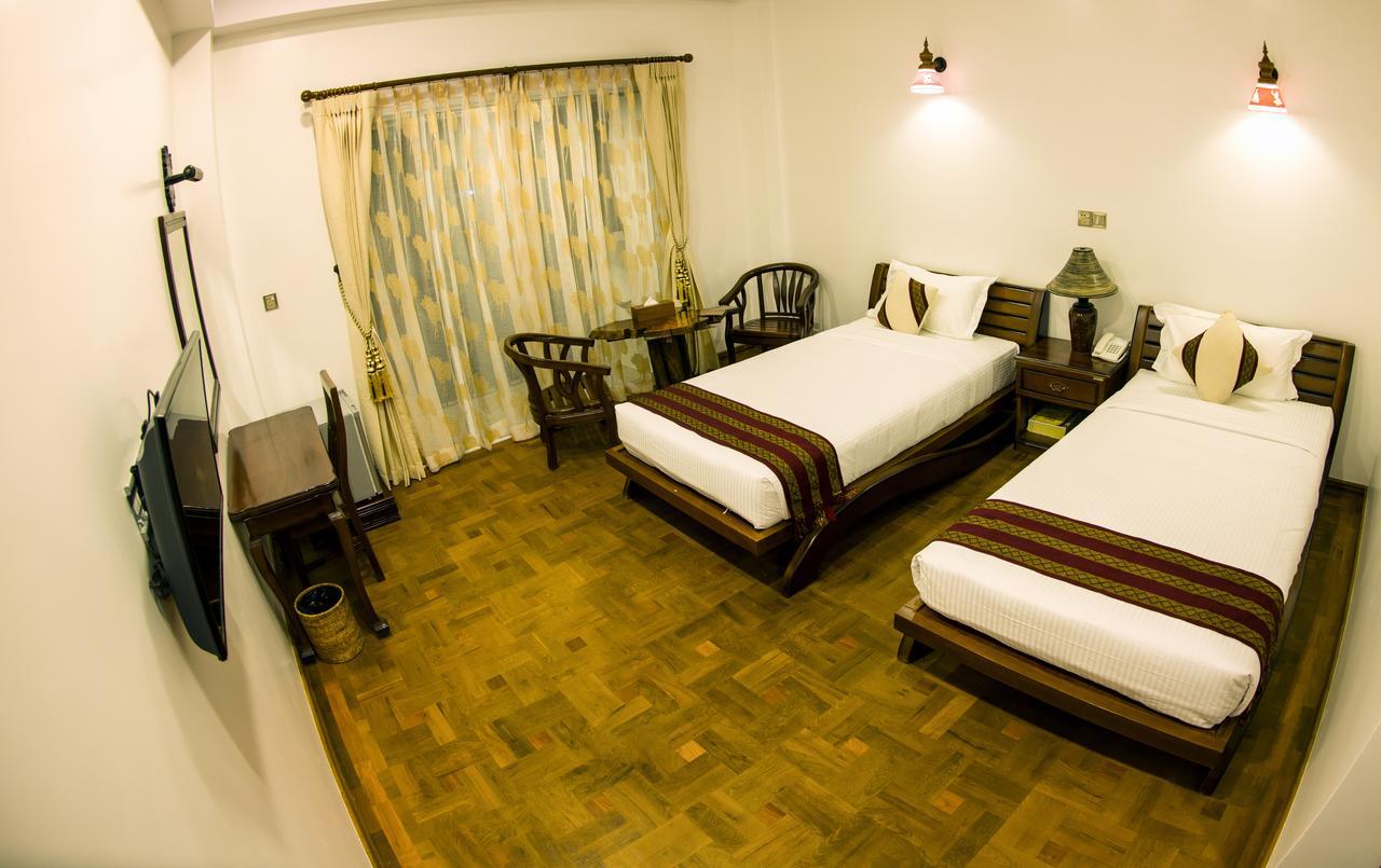 Yadanarpon Dynasty Hotel Mandalay Dış mekan fotoğraf